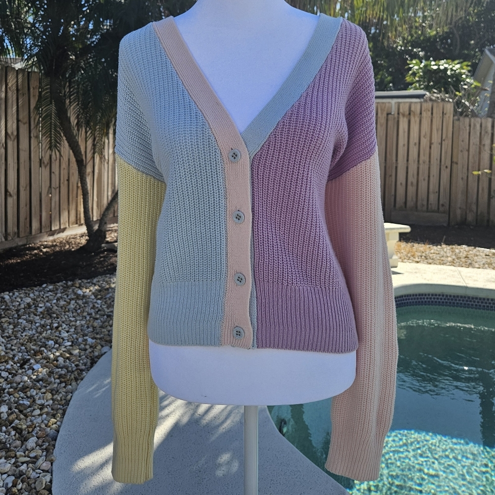 NEW BCBGeneration Colorblock Knit Buttoned Cardigan Size S Pastel Y2K Girlhood - Picture 4 of 13